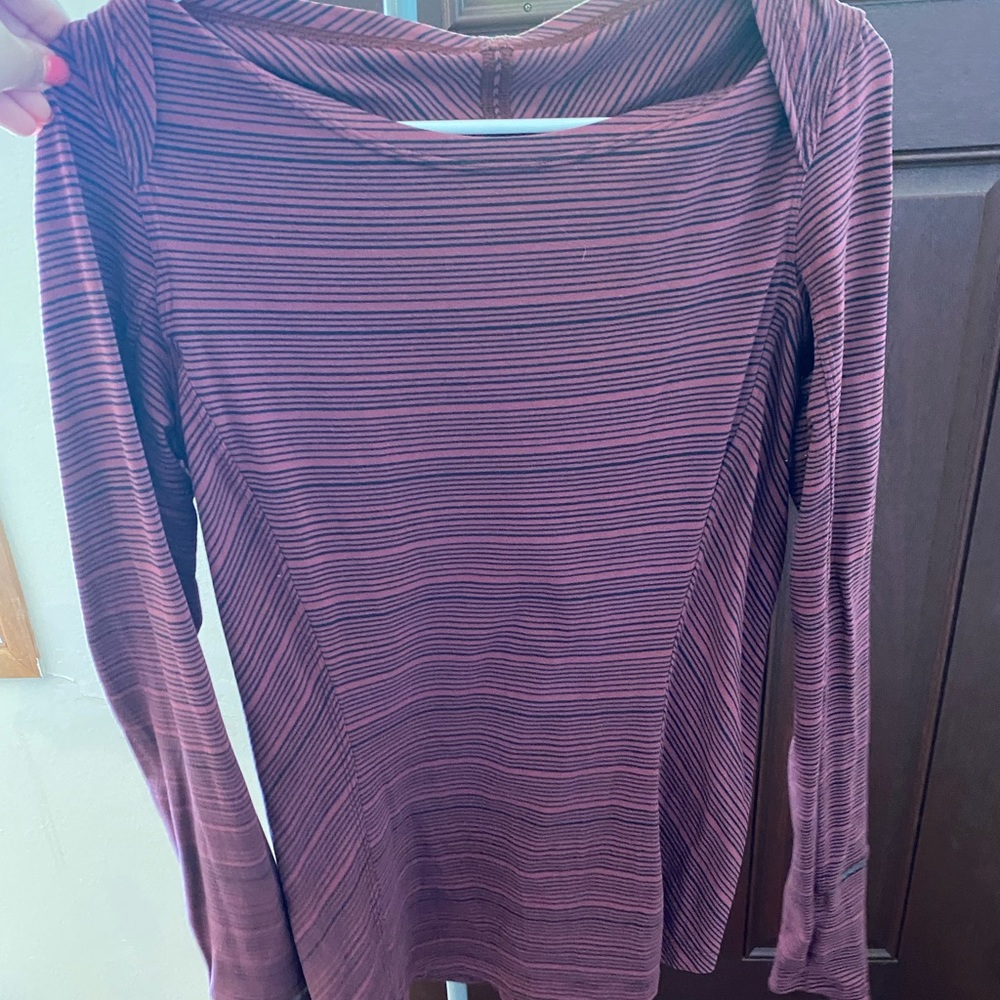 LULULEMON LONG SLEEVE MAROON RUNNING TOP